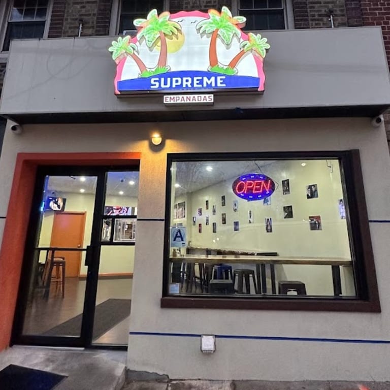 Fresh, Flavorful Supreme Empanadas Just for You!
